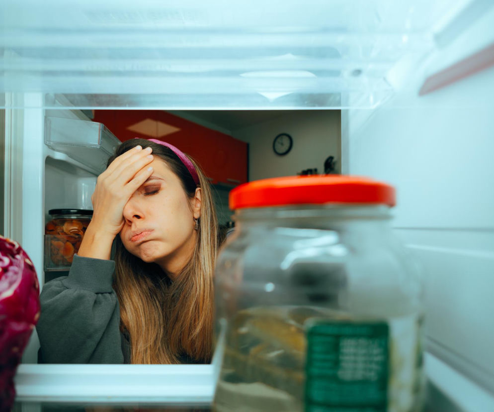 Wrzody, zatrucie, a nawet hospitalizacja. To jedzenie po awarii prądu lepiej wyrzucić z lodówki