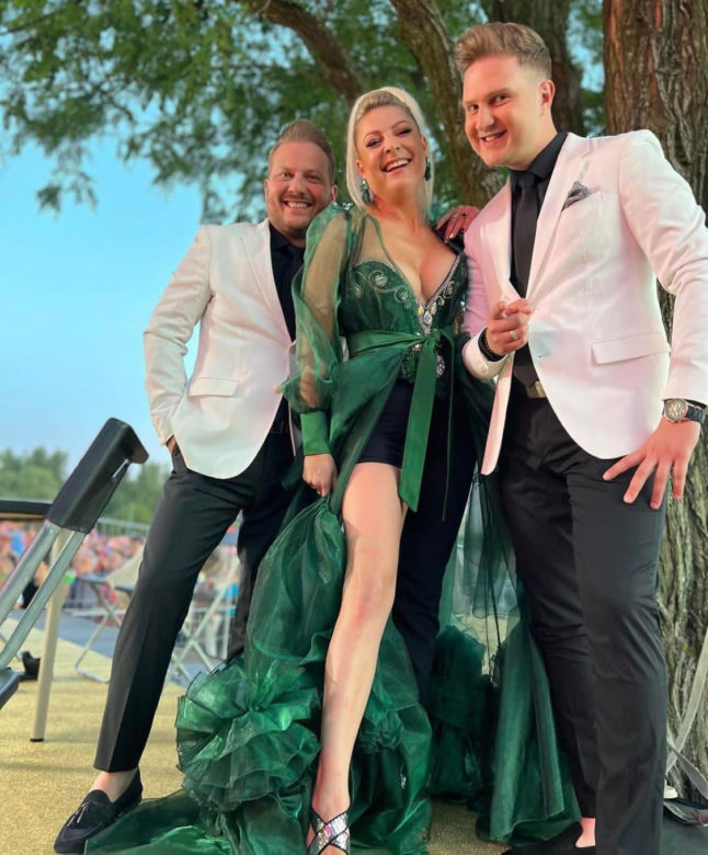 Jak się ubrac na sylwestra? Zobacz, jak robi to Magda Narożna