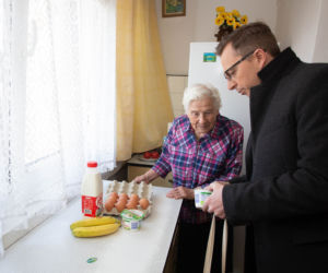 Emerycie, poseł zrobi ci zakupy