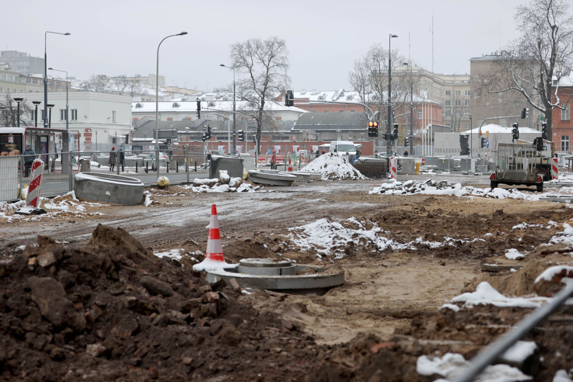 Budowa tramwaju na Wilanów opóźniona. Sprzeczne tłumaczenia inwestora i wykonawcy 