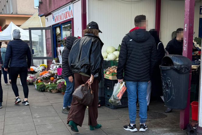 Agnieszka Fitkau-Perepeczko  na bazarku