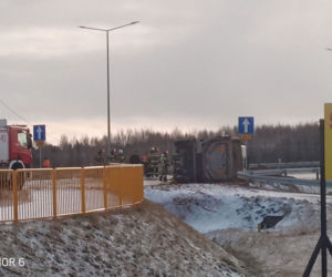 Atak zimy w Podlaskiem. Śnieżyca, śliskie drogi, wypadki 