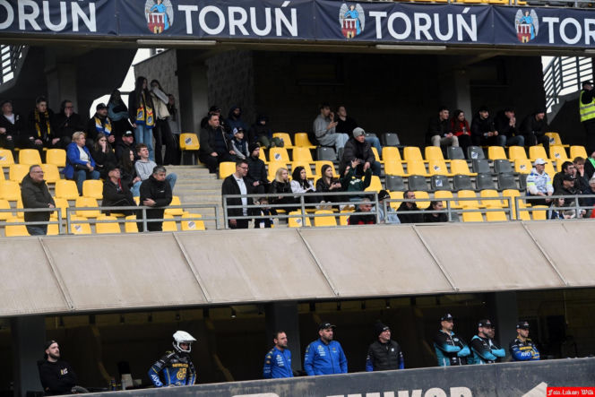 PRES Grupa Deweloperska Toruń - Bayersystem GKM Grudziądz, zdjęcia kibiców i zawodników ze sparingu przed startem PGE Ekstraligi