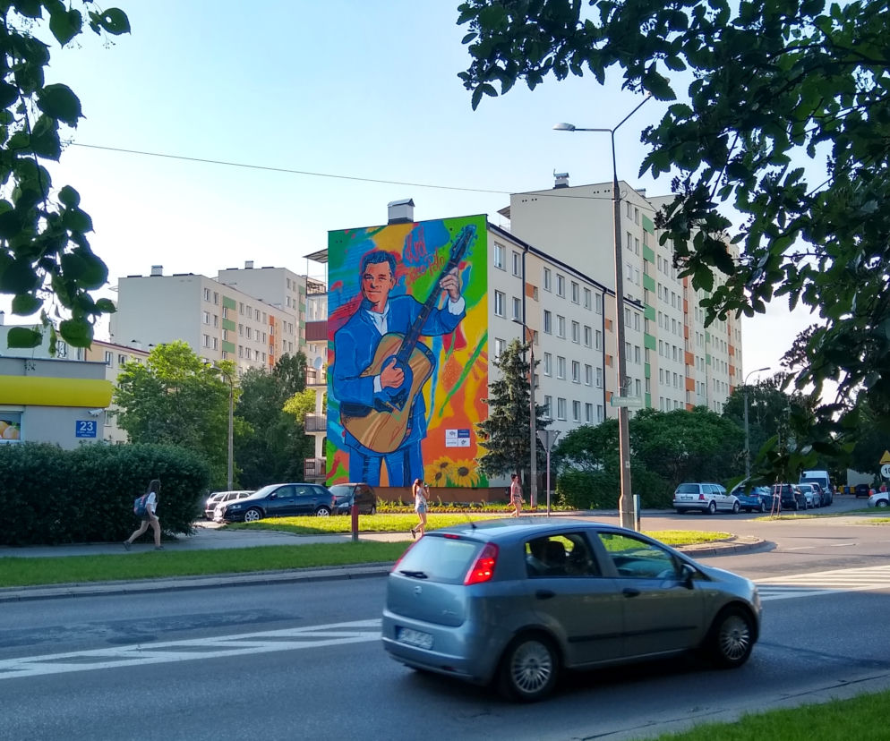 Mural Zenka Martyniuka w Białymstoku