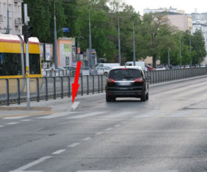 Krawężniki grozy na Grochowskiej