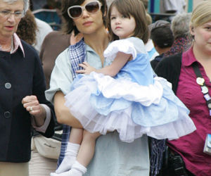 Katie Holmes i Suri