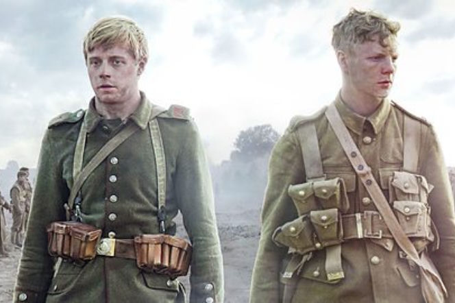 Dzwony wojny. Thomas Edwards (Patrick Gibson),  Michael Lang (Jack Lowden)