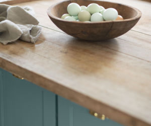Kolor Roku 2021 Benjamin Moore: zielono-niebieski Aegean Teal