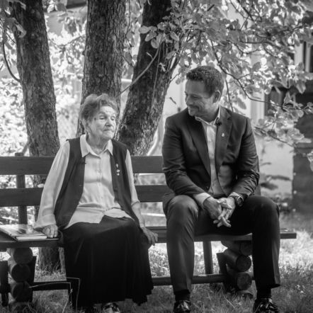 Warszawa żegna Wandę Traczyk-Stawską. Mieszkańcy mogą wpisać się do księgi kondolencyjnej na Woli