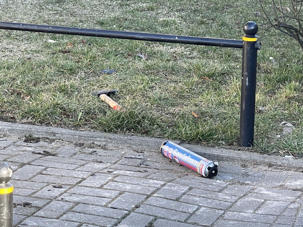 Bójka z użyciem młotka na Włochach. Są ranni i zatrzymani 