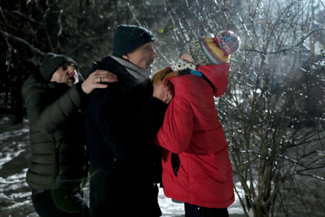 M jak miłość, odcinek 1931: Franek (Jarosław Śmigielski), Bartek (Arkadiusz Smoleński), Zawadzki (Marcin Sitek) - ojczym Franka