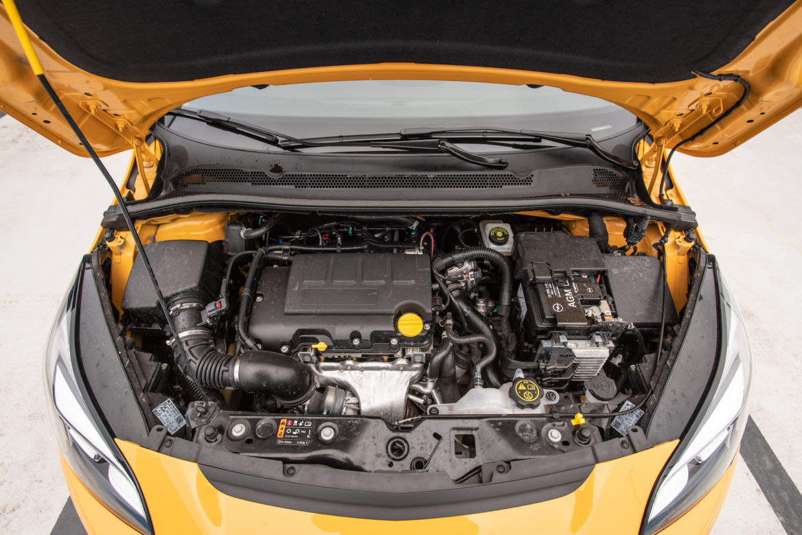 Opel Corsa GSi 1.4 Turbo 150 KM