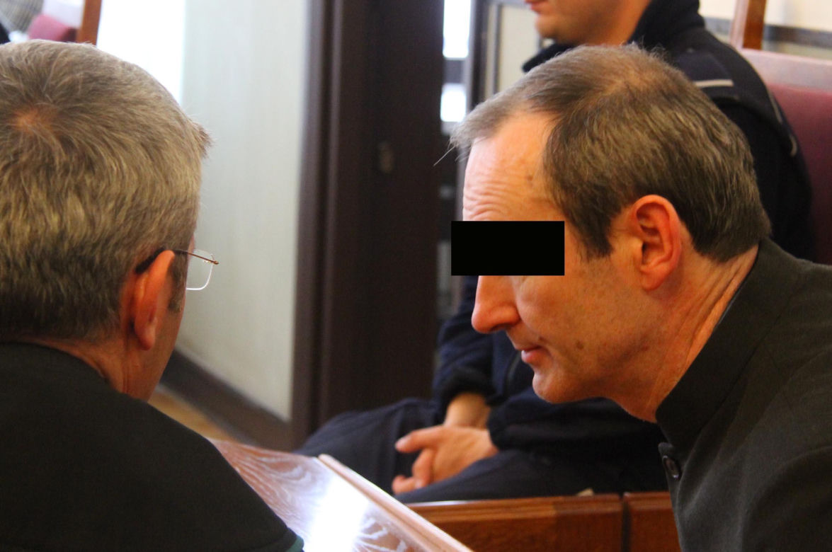 Masakra w warszawskiej redakcji. Cezary S. urządził jatkę. Zasztyletował byłego wspólnika i zdetonował granat
