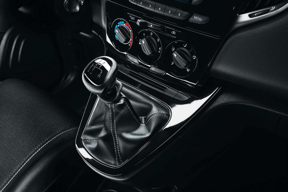 Lancia Ypsilon MOMODESIGN