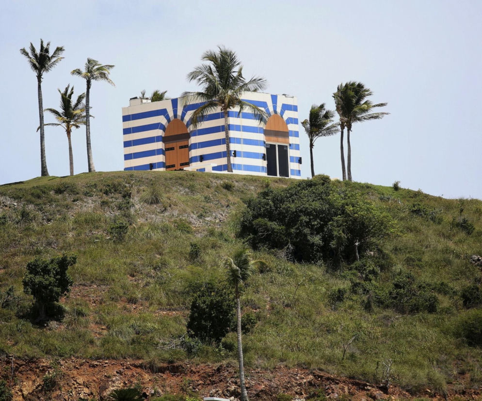 Na wyspie Epsteina stoi tajemnicza świątynia. Odprawiano tam rytuały?