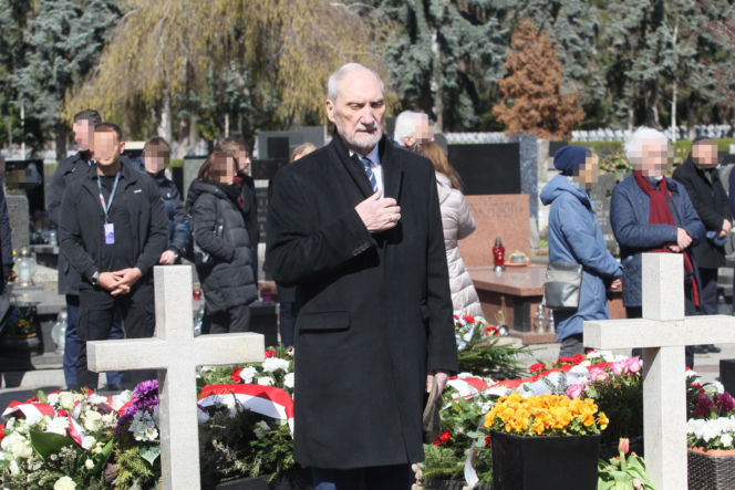 Kaczyński uczcił pamięć ofiar katastrofy smoleńskiej
