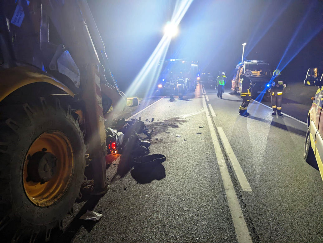 Cieniawa. Nie żyje młody motocyklista. Zderzył się czołowo z koparką