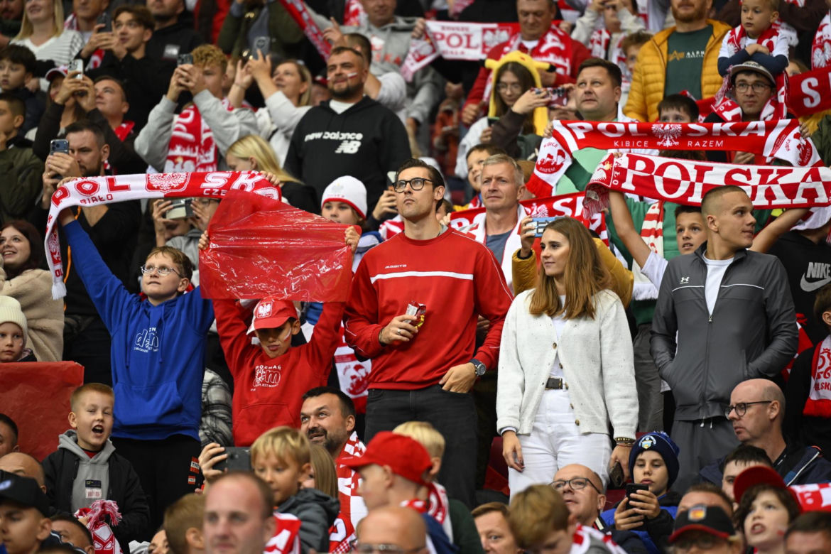 Kibice na meczu Polska - Rumunia. Znajdź się na zdjęciach z Narodowego!