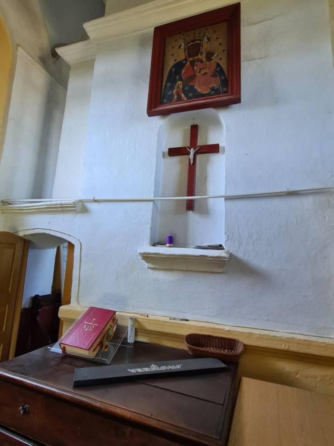 Kościółek w Gowarczowie