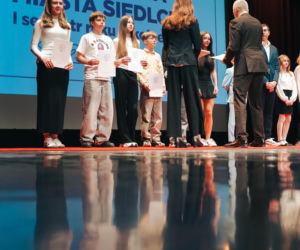 Najzdolniejsi uczniowie odebrali stypendia Prezydenta Miasta Siedlce