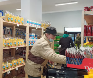 Tak było na otwarciu pierwszego w Polsce sklepu socjalnego!