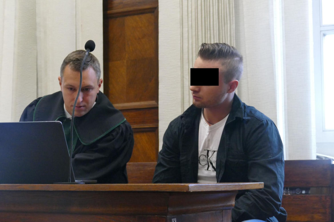 Wypchnął Olę z okna, bo nie chciała do niego wrócić. Drzewa uratowały jej życie