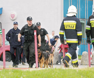Fałszywy alarm bombowy sparaliżował Polskę