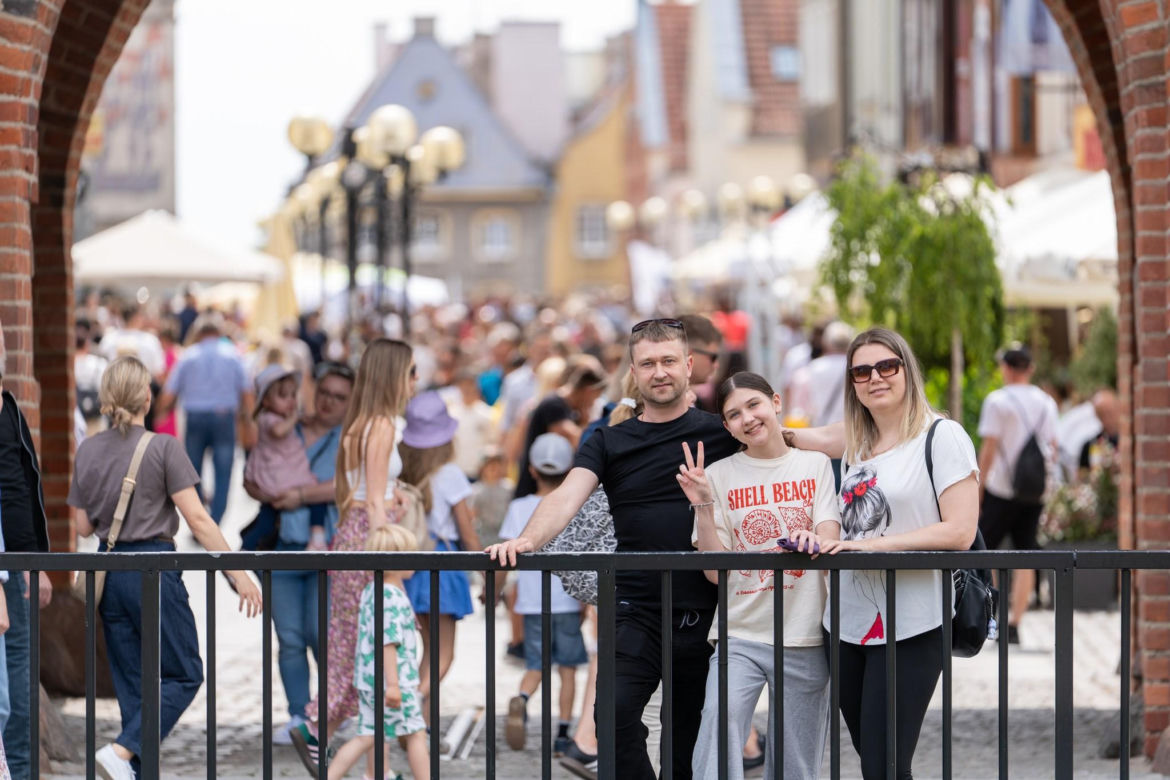   Tłumy na Starym Mieście w Olsztynie. Tak mieszkańcy świętowali Dzień Dziecka