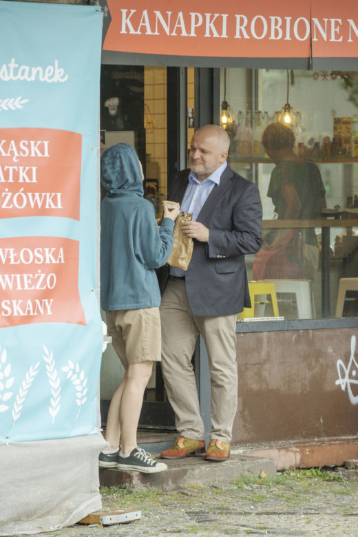 W afrykańskie upały zamawia rękawiczki
