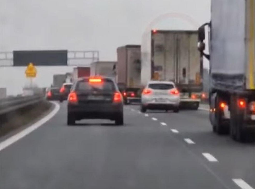 Wypadek na autostradzie A1 w Woźnikach