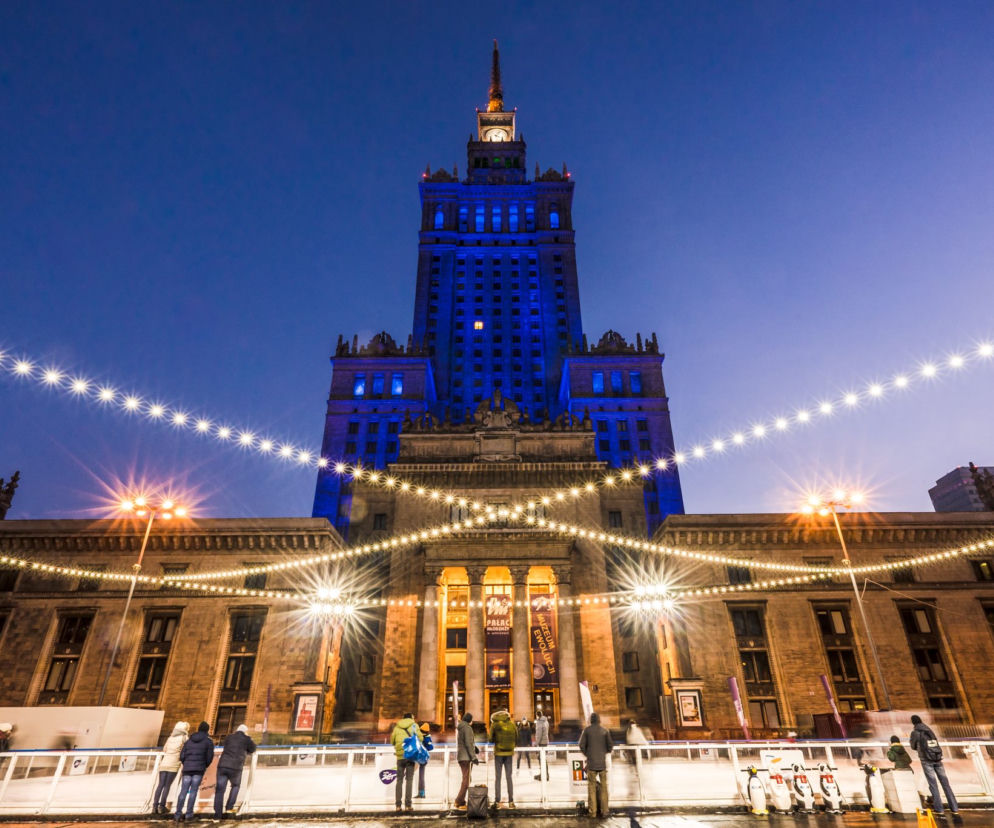 Zima przed Pałacem Kultury i Nauki