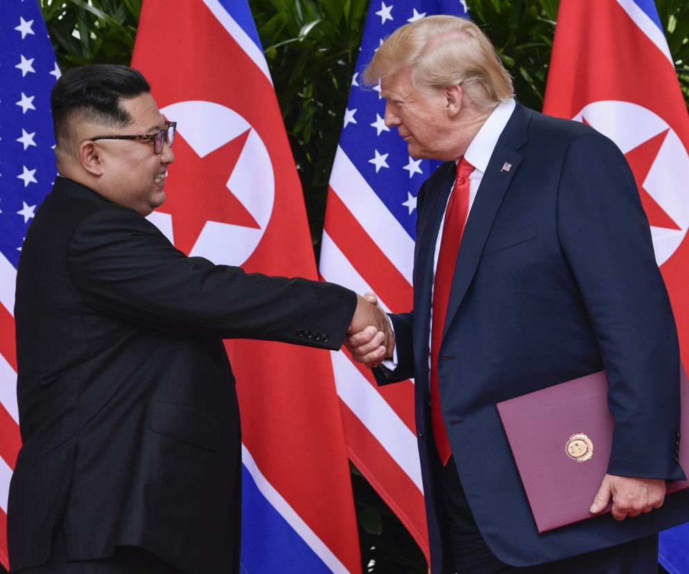 KIM BUJA TRUMPA