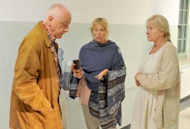 NAD ROZLEWISKIEM odc. 3. Tomasz (Jerzy Schejbal), Basia (Małgorzata Braunek), Kaśka (Agnieszka Mandat)