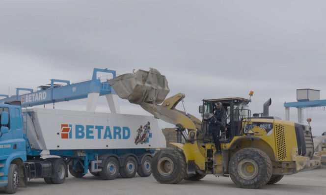 Maciej Janowski porzucił motocykl dla 10-tonowej bestii! Groziła mu praca na etacie