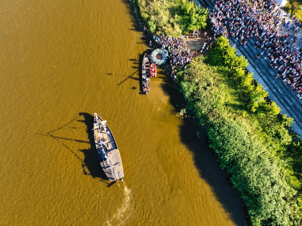 Tak Warszawa powitała lato. Wianki nad Wisłą 2024 