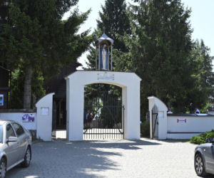 Tak zmienił się kościół z kultowego Rancza. Aktorzy zbierali na remont
