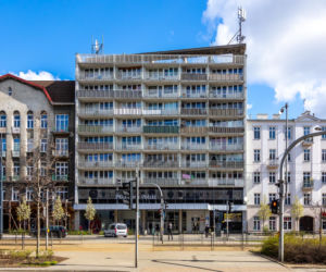 Pierwszy nowoczesny blok Pragi: mozaiki, plac zabaw na dachu