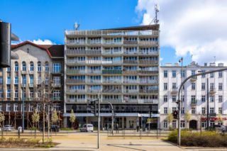 Blok przy Targowej 42 w Warszawie