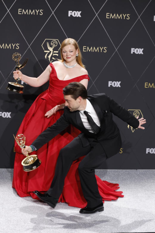 Rozdano nagrody Emmy 2023. Sukces... Sukcesji oraz The Bear. Gorący pocałunek na scenie