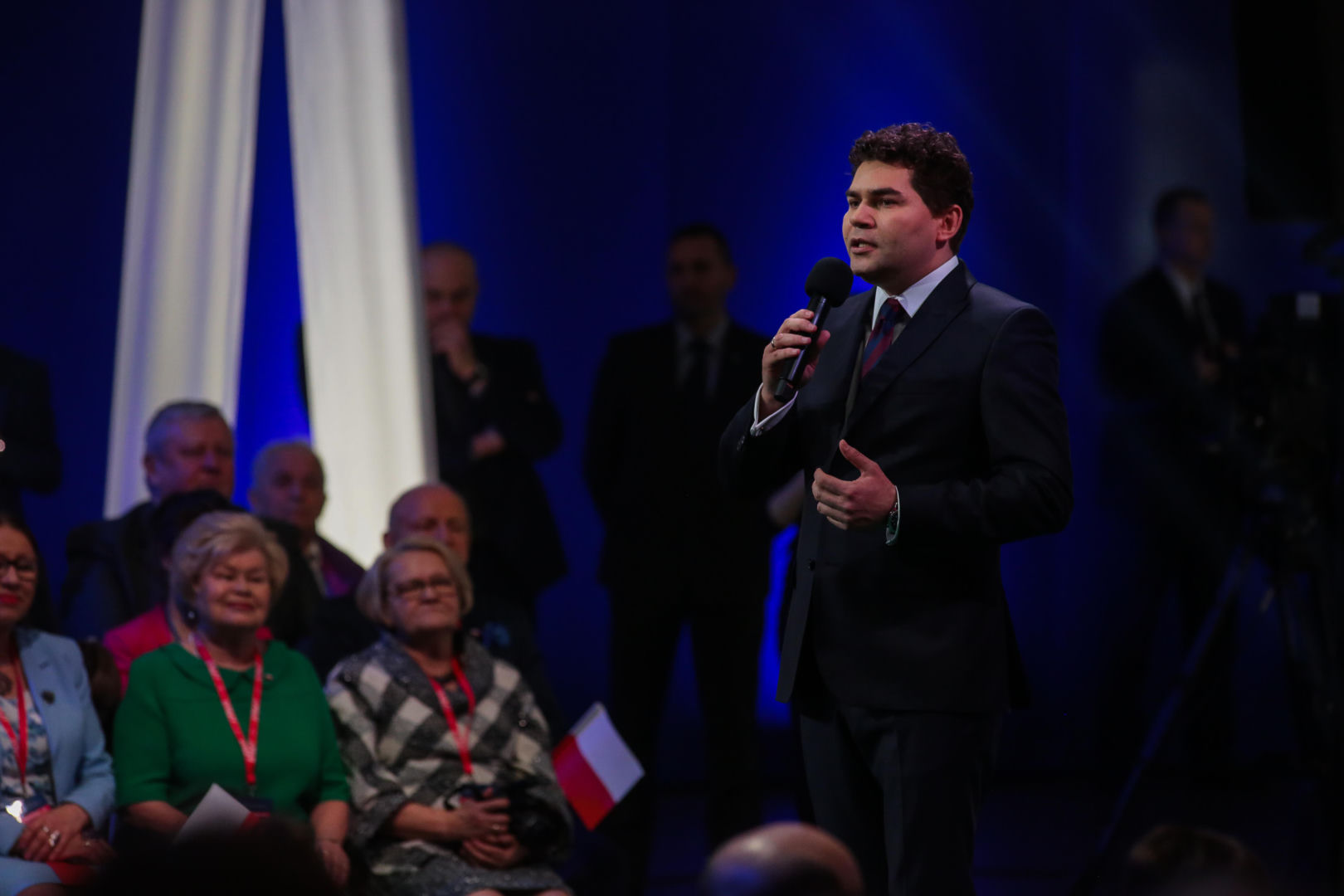 Stalowa Wola o premierze z PiS. Nadbereżny dzieli mieszkańców