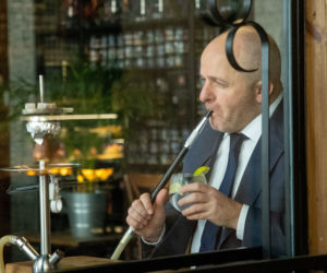Paweł Kowal w restauracji