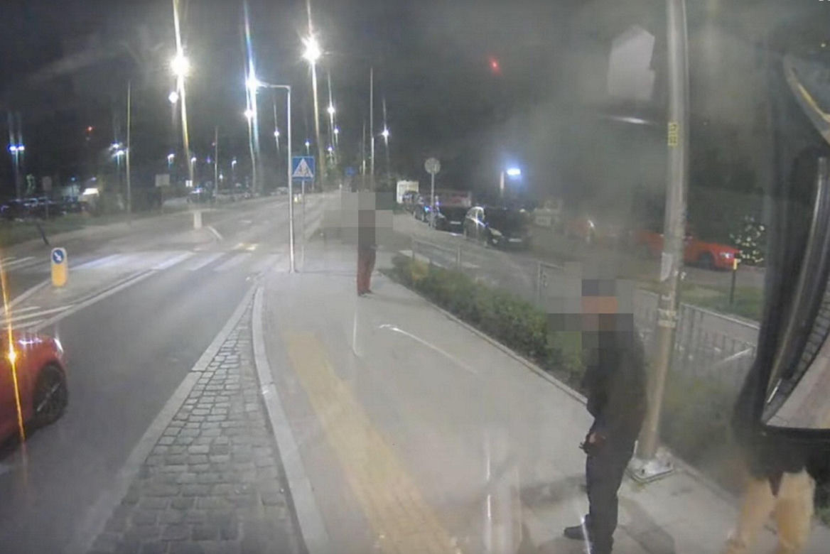 Wrocław. Kierowca autobusu wyciągnięty siłą z pojazdu. 25-letni Ukrainiec próbował go pobić