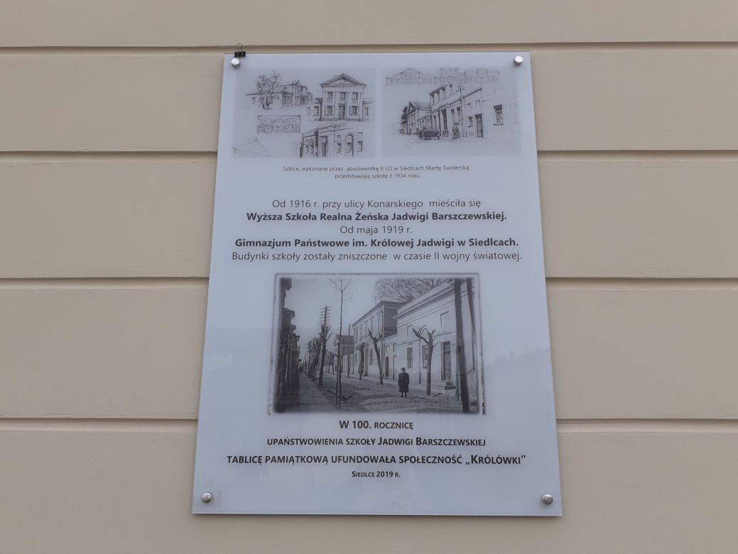 Siedleckie szkoły przy ul. Konarskiego i Prusa i ich okolica w lutym 2021 roku