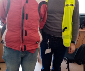 Skakał po grobach malutkich dzieci, złapali go policjanci.  Niewyobrażalne sceny na cmentarzu w Łęcznej