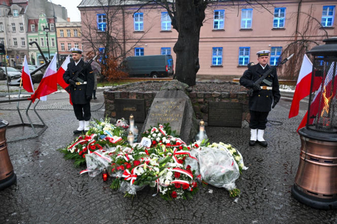 Hołd ofiarom katastrofy promu Jan Heweliusz