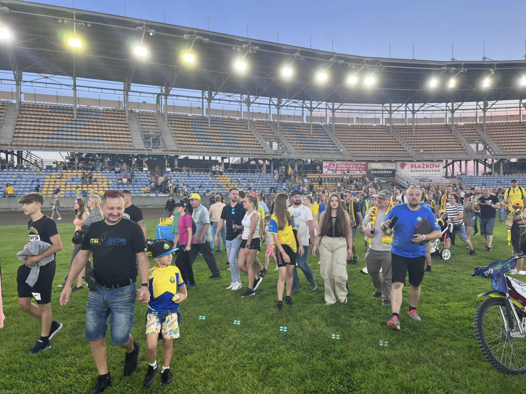Żużlowcy Stali Gorzów spotkali się z kibicami. Widzicie się na zdjęciach?