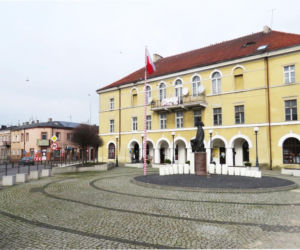 To najpiękniejsze miasteczko w woj. łódzkim. Zachwyca zabytkowymi mieszczańskimi domami