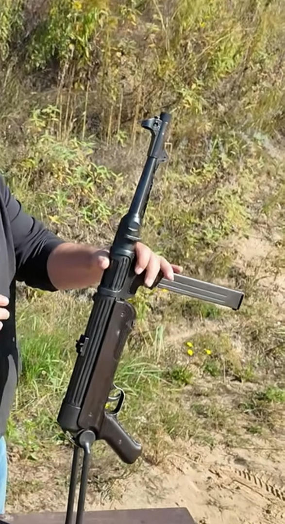 Niemiecki pistolet maszynowy MP 38