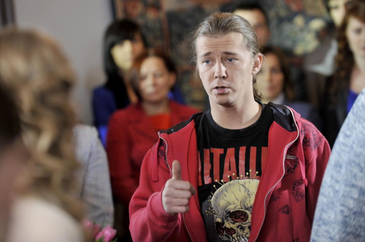 Był gwiazdą „Na dobre i na złe” i nagle zniknął z show-biznesu. Czym zajmuje się dziś Bartosz Obuchowicz?