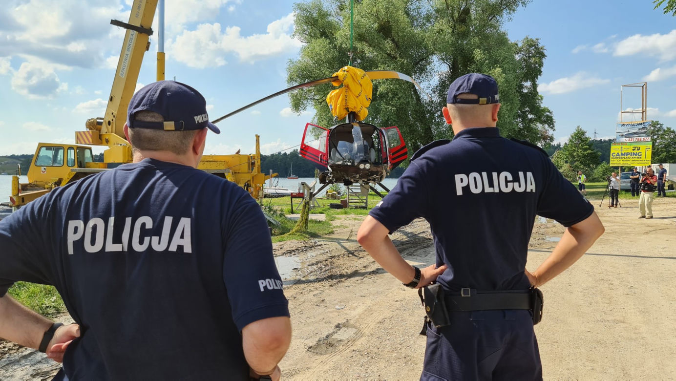 Śmigłowiec spadł do jeziora Tałty